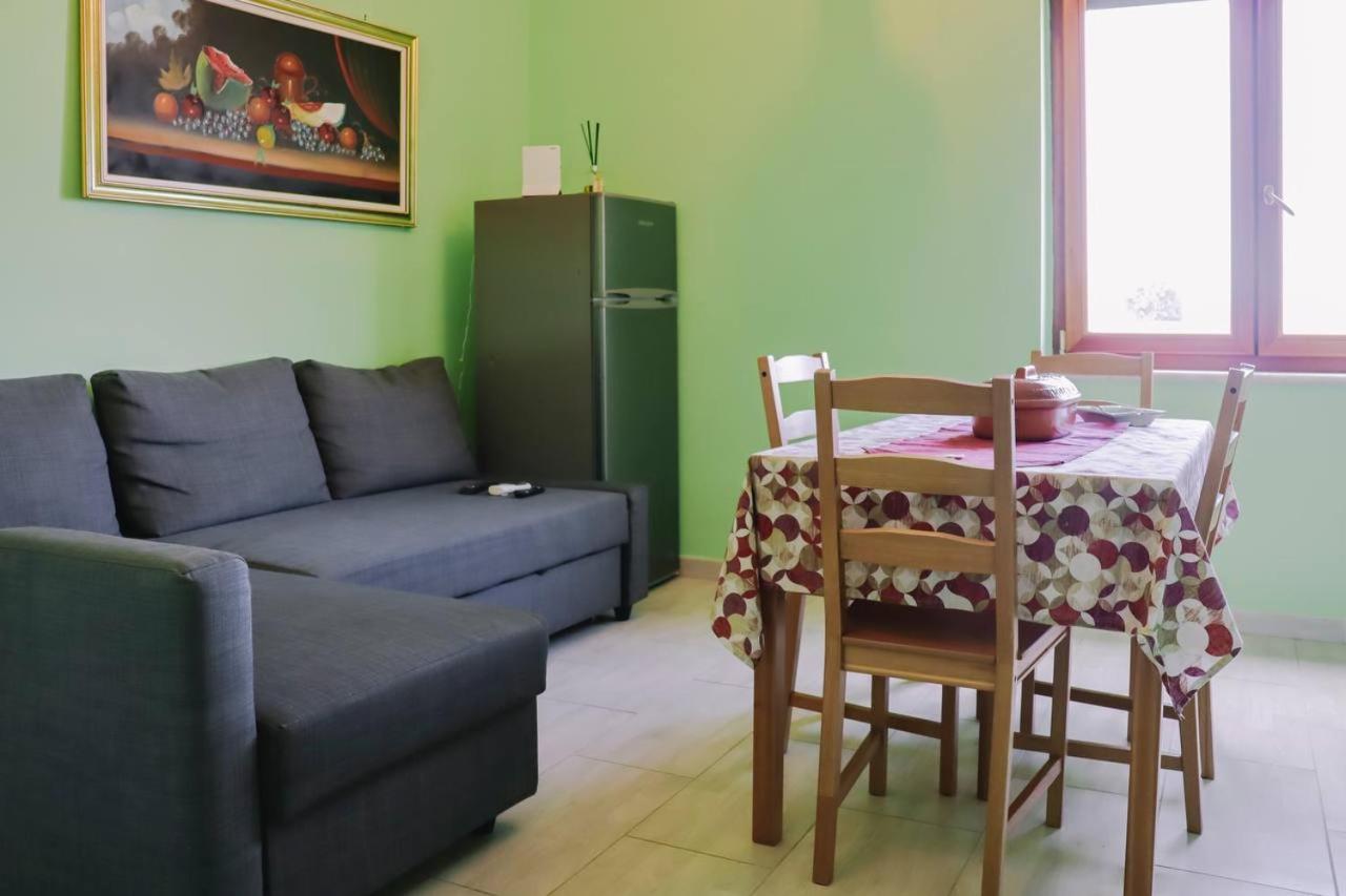 Holiday-Caroline Apartment 폼페이 외부 사진